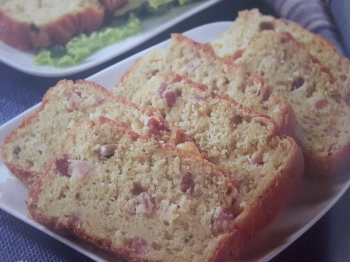 Plumcake al prosciutto cotto e olive